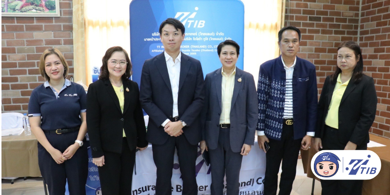 ผู้บริหาร TTIB ถ่ายรูปร่วมกับทีมผู้บริหารสำนักงานคปภ.