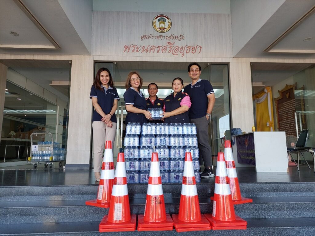 ทีทีไอบีสนับสนุนน้ำดื่มและอุปกรณ์จราจรให้แก่ คปภ.อยุธยา